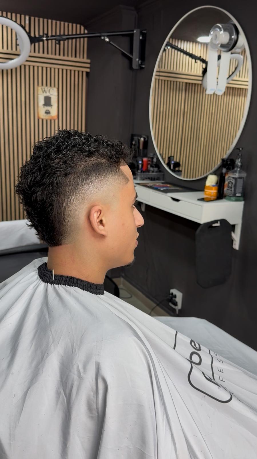 Corte clásico con fade - Hair Stylist Barbers Badalona