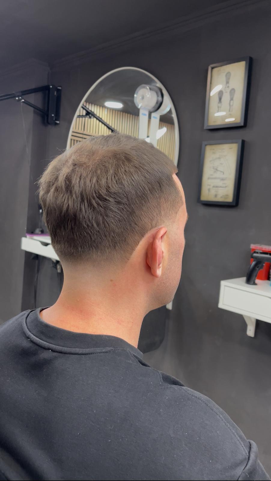 Rulos con degradado - Hair Stylist Barbers